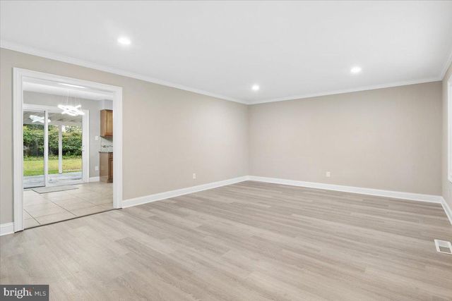 38 GRAMERCY LN, Willingborough, NJ 08046