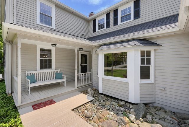 13 Fairway Lane, Medway, MA 02053
