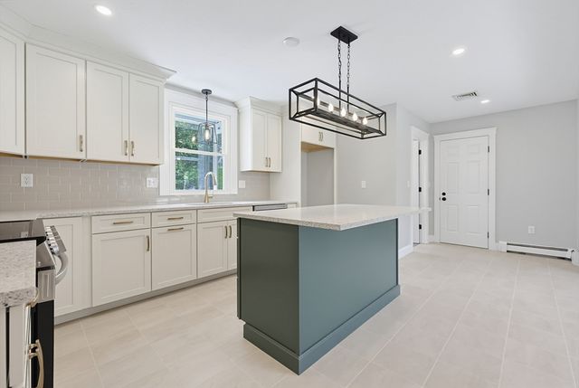 13 Fairway Lane, Medway, MA 02053