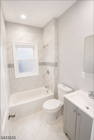 183 N Munn Ave, East Orange City, NJ 07017