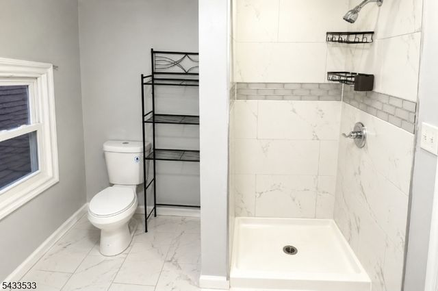 183 N Munn Ave, East Orange City, NJ 07017