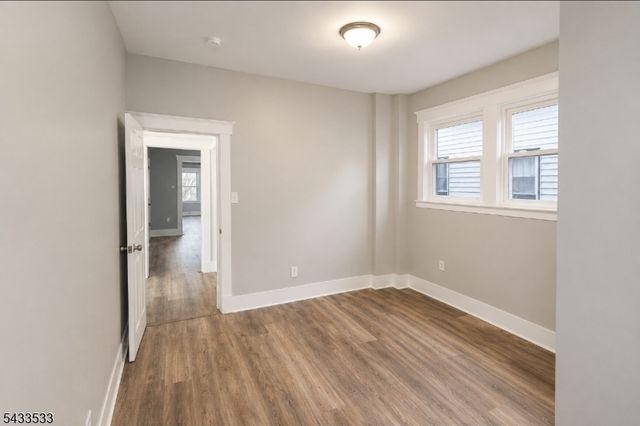 183 N Munn Ave, East Orange City, NJ 07017