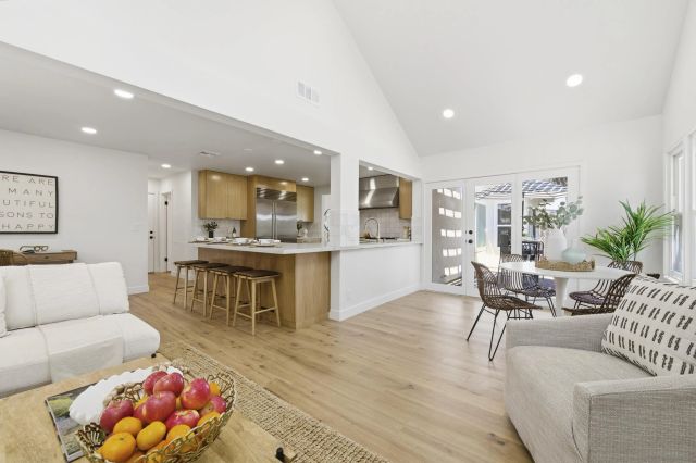 1519 Valleda Lane, Encinitas, CA 92024