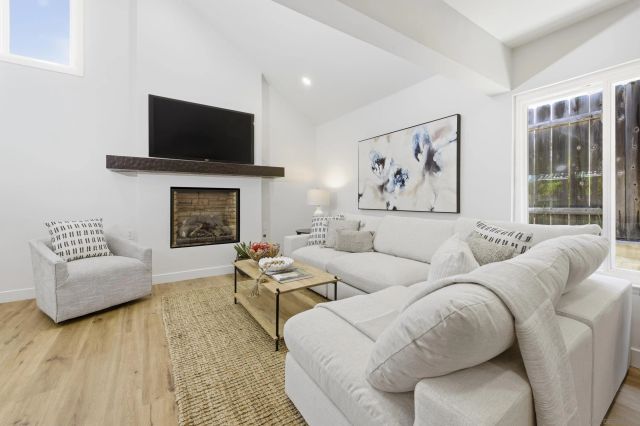 1519 Valleda Lane, Encinitas, CA 92024