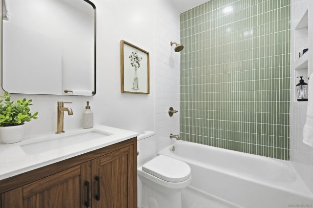 1519 Valleda Lane, Encinitas, CA 92024