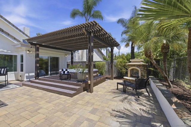 1519 Valleda Lane, Encinitas, CA 92024