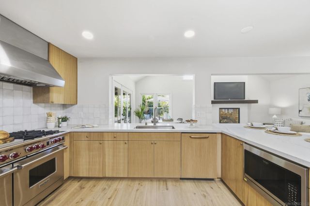 1519 Valleda Lane, Encinitas, CA 92024
