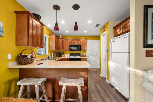 1554 N Oak Park Avenue, Avon Park, FL 33825