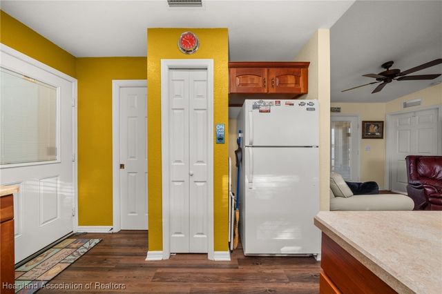 1554 N Oak Park Avenue, Avon Park, FL 33825