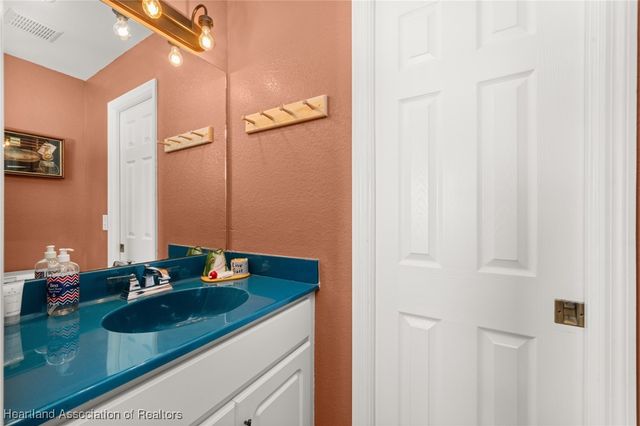 1554 N Oak Park Avenue, Avon Park, FL 33825