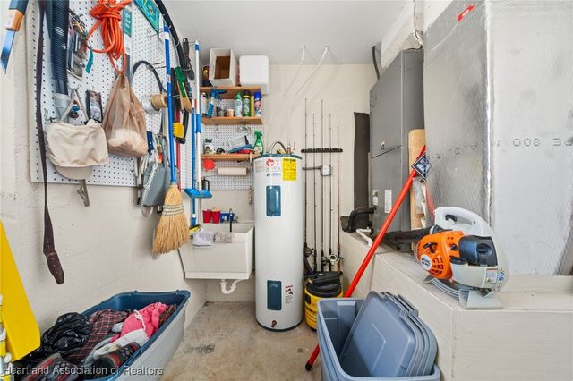 1554 N Oak Park Avenue, Avon Park, FL 33825