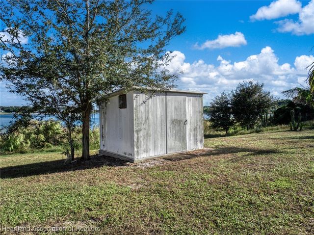 1554 N Oak Park Avenue, Avon Park, FL 33825