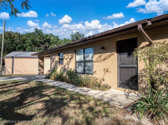 1554 N Oak Park Avenue, Avon Park, FL 33825