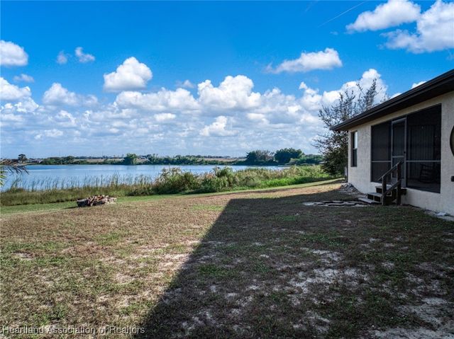 1554 N Oak Park Avenue, Avon Park, FL 33825
