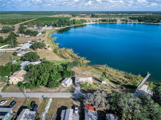 1554 N Oak Park Avenue, Avon Park, FL 33825