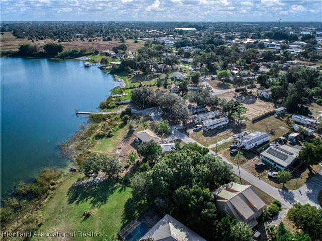 1554 N Oak Park Avenue, Avon Park, FL 33825