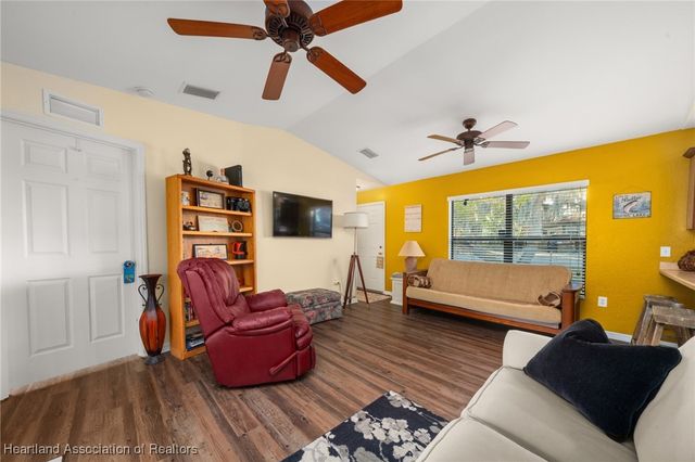 1554 N Oak Park Avenue, Avon Park, FL 33825