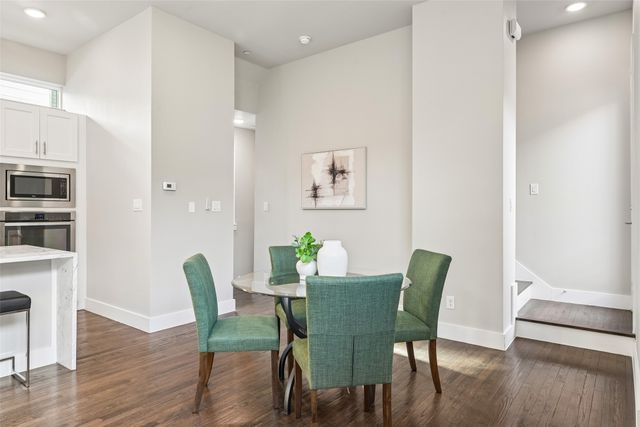 5914 Lindell Avenue 200, Dallas, TX 75206