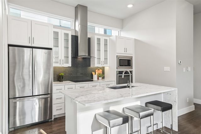 5914 Lindell Avenue 200, Dallas, TX 75206