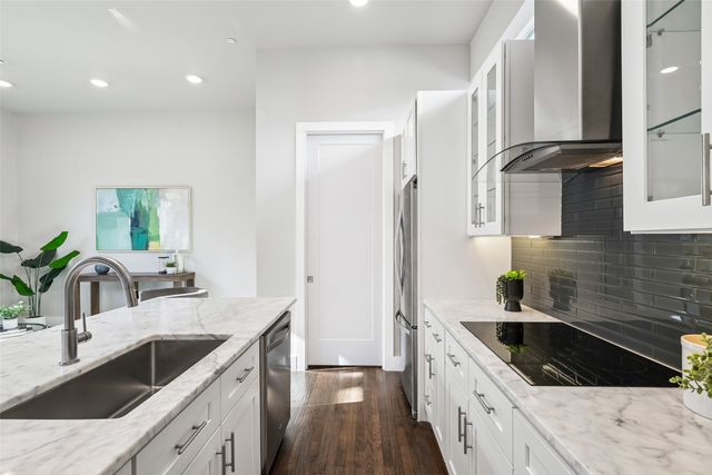 5914 Lindell Avenue 200, Dallas, TX 75206