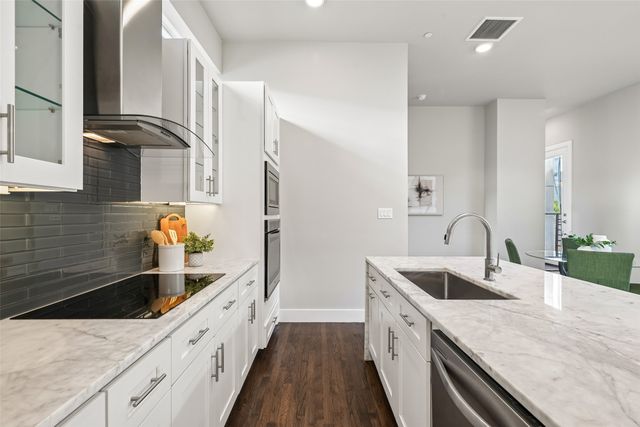 5914 Lindell Avenue 200, Dallas, TX 75206