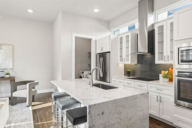 5914 Lindell Avenue 200, Dallas, TX 75206