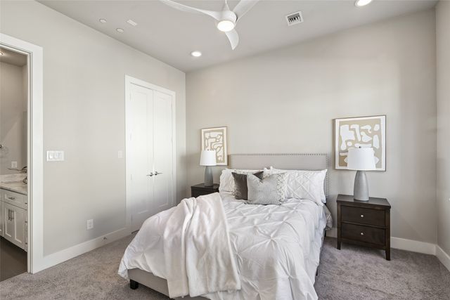 5914 Lindell Avenue 200, Dallas, TX 75206