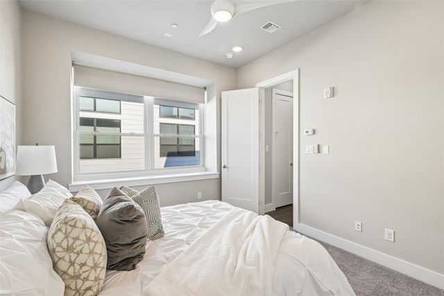 5914 Lindell Avenue 200, Dallas, TX 75206
