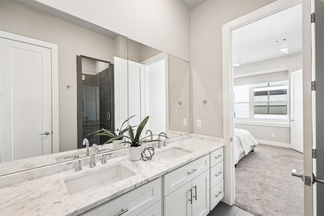 5914 Lindell Avenue 200, Dallas, TX 75206