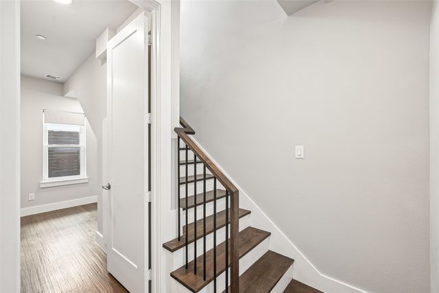 5914 Lindell Avenue 200, Dallas, TX 75206