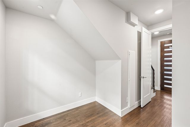 5914 Lindell Avenue 200, Dallas, TX 75206