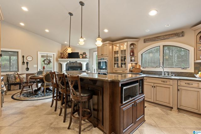 556 MARTIN LANE, Helena, AL 35080