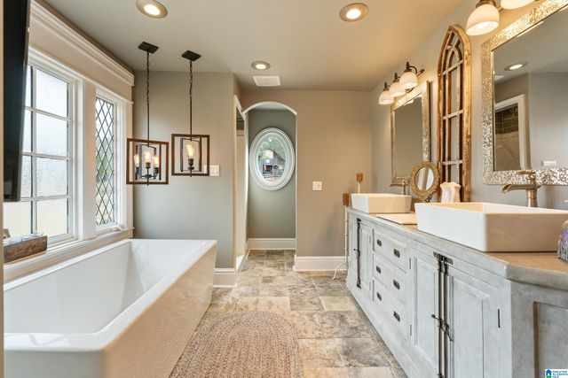 556 MARTIN LANE, Helena, AL 35080