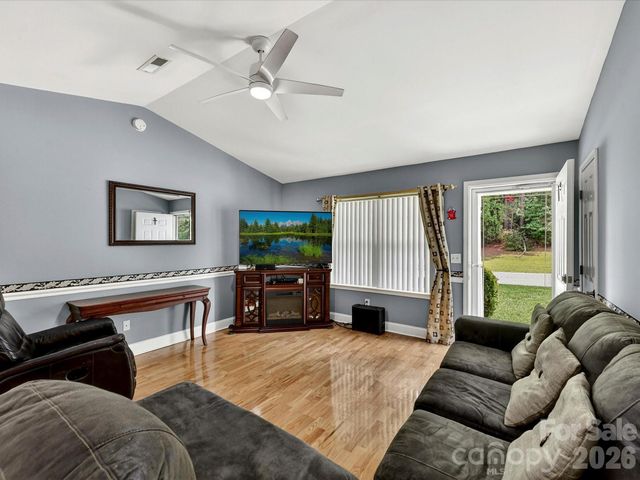 1008 Martin Luther King Jr Avenue, Kannapolis, NC 28083