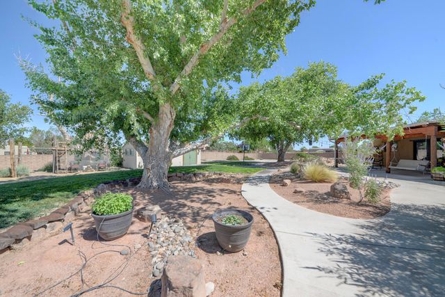 77 Dulce Court, Corrales, NM 87048