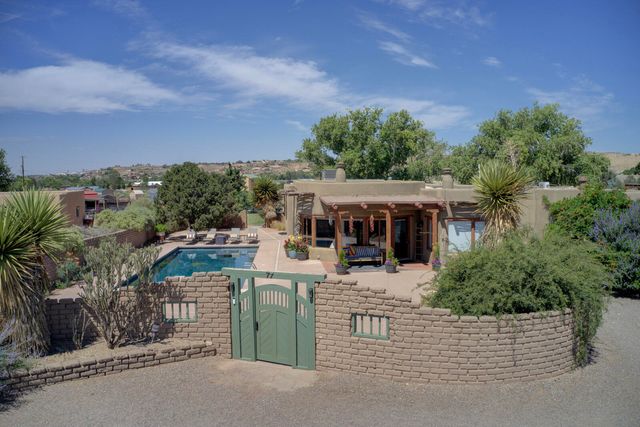 77 Dulce Court, Corrales, NM 87048