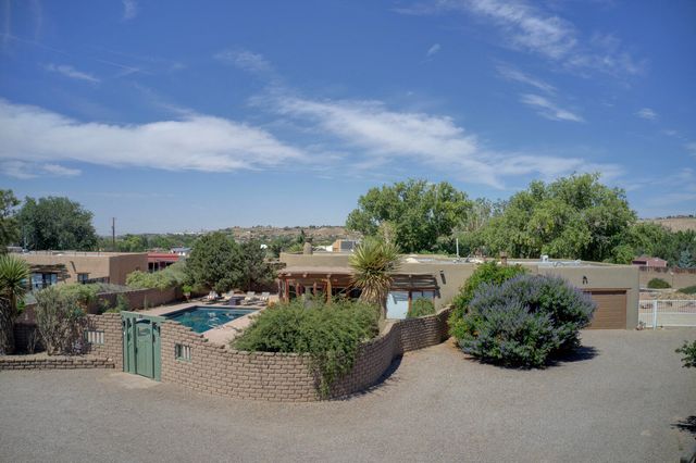 77 Dulce Court, Corrales, NM 87048