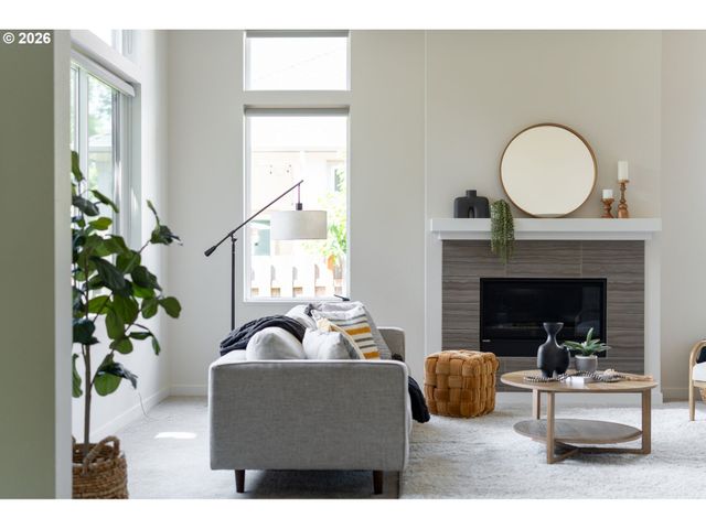 5540 Sw BRUGGER St, Portland, OR 97219