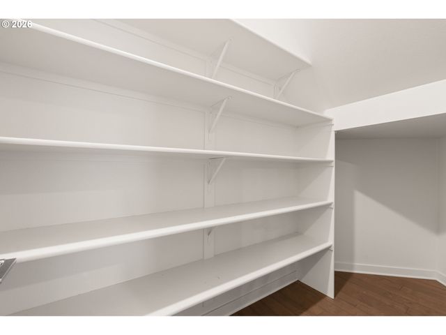 5540 Sw BRUGGER St, Portland, OR 97219