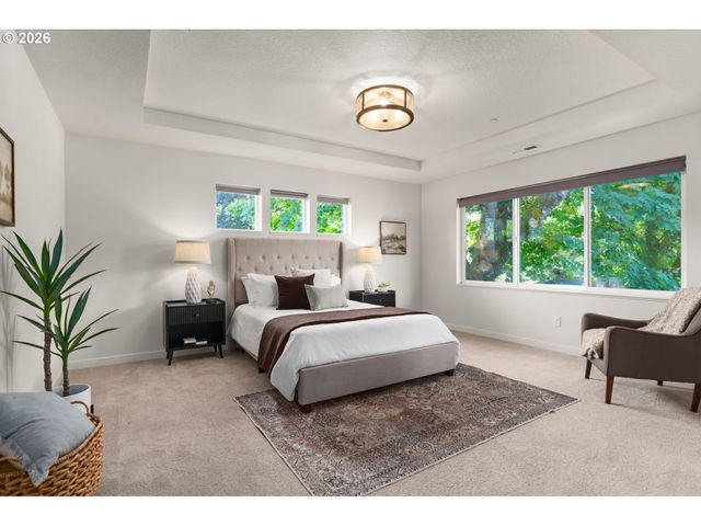 5540 Sw BRUGGER St, Portland, OR 97219