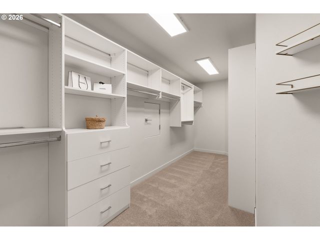 5540 Sw BRUGGER St, Portland, OR 97219