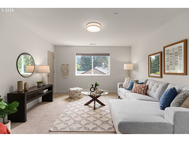 5540 Sw BRUGGER St, Portland, OR 97219