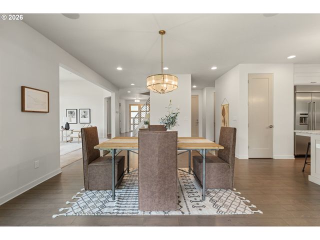 5540 Sw BRUGGER St, Portland, OR 97219