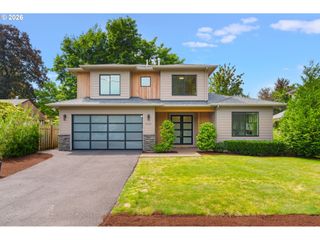 5540 Sw BRUGGER St, Portland, OR 97219