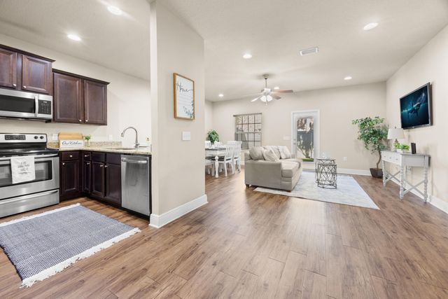 8808 Brown Pelican Circle, Navarre, FL 32566