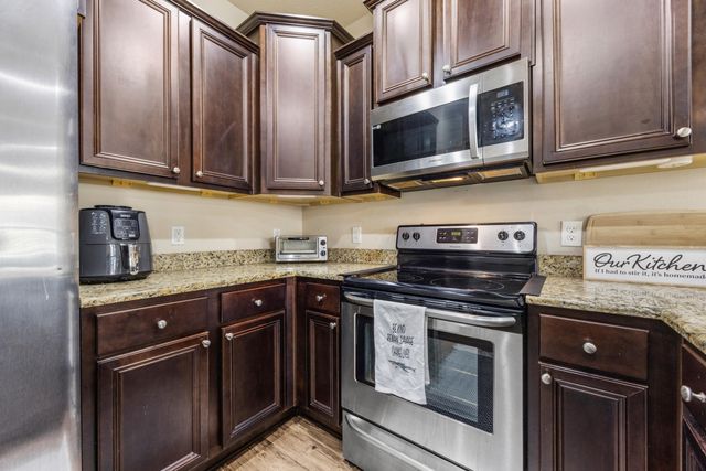 8808 Brown Pelican Circle, Navarre, FL 32566