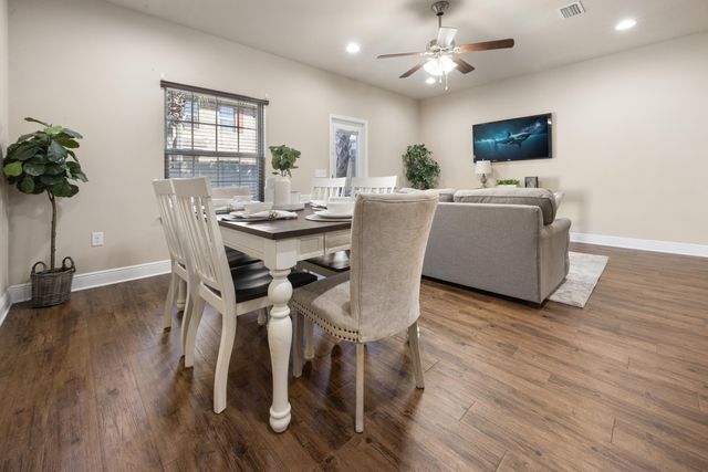 8808 Brown Pelican Circle, Navarre, FL 32566