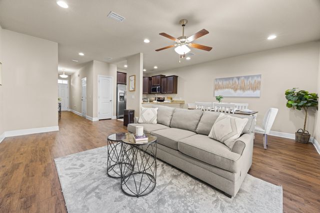 8808 Brown Pelican Circle, Navarre, FL 32566