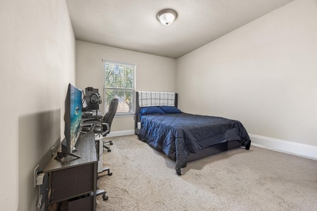 8808 Brown Pelican Circle, Navarre, FL 32566