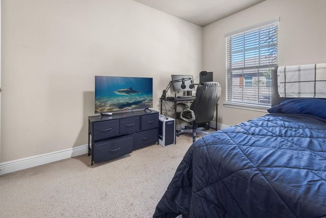 8808 Brown Pelican Circle, Navarre, FL 32566